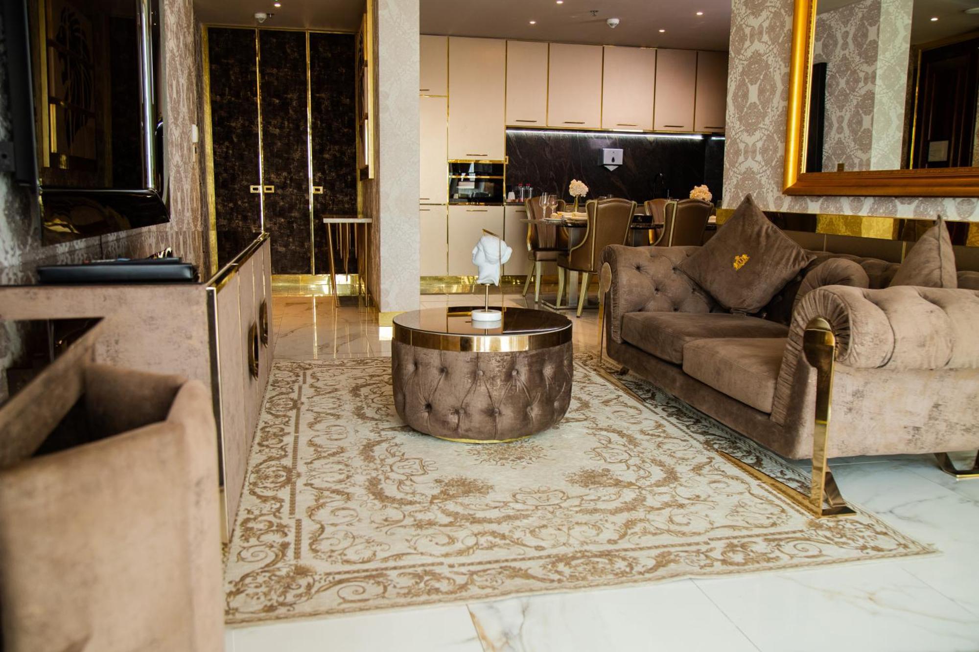 Number One Oxford Street Hotel & Suites Akra Dış mekan fotoğraf