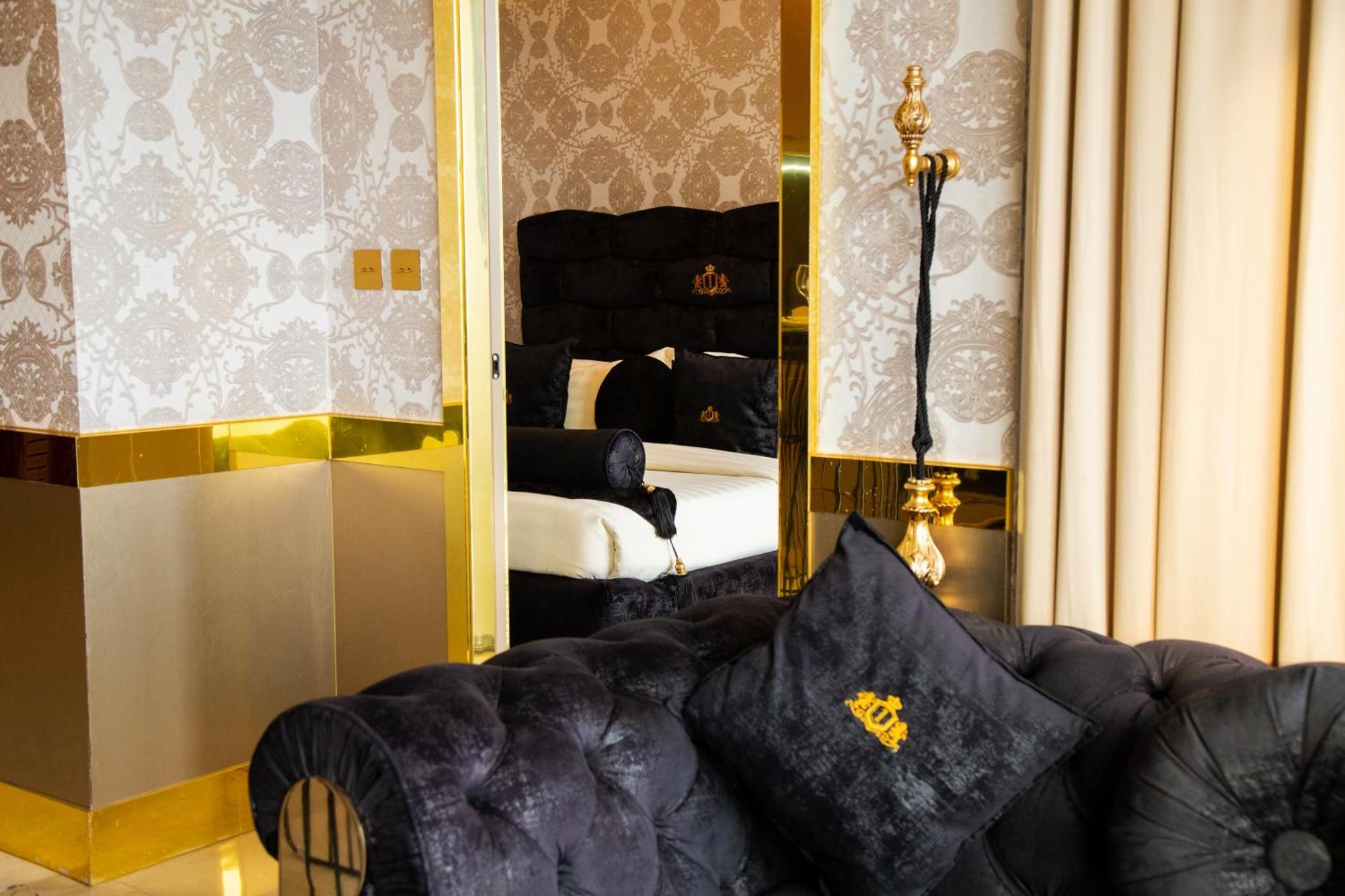 Number One Oxford Street Hotel & Suites Akra Dış mekan fotoğraf