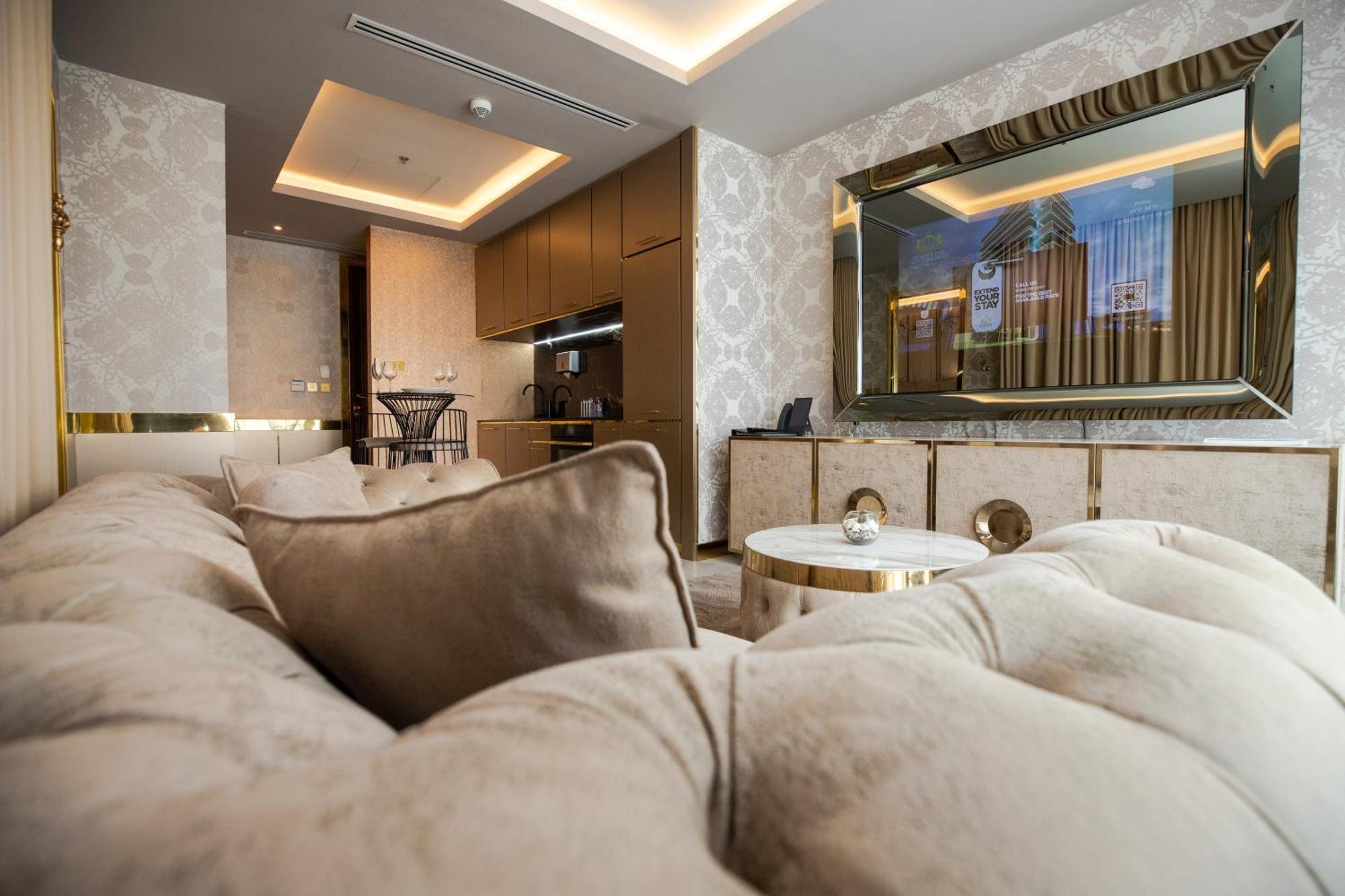 Number One Oxford Street Hotel & Suites Akra Dış mekan fotoğraf