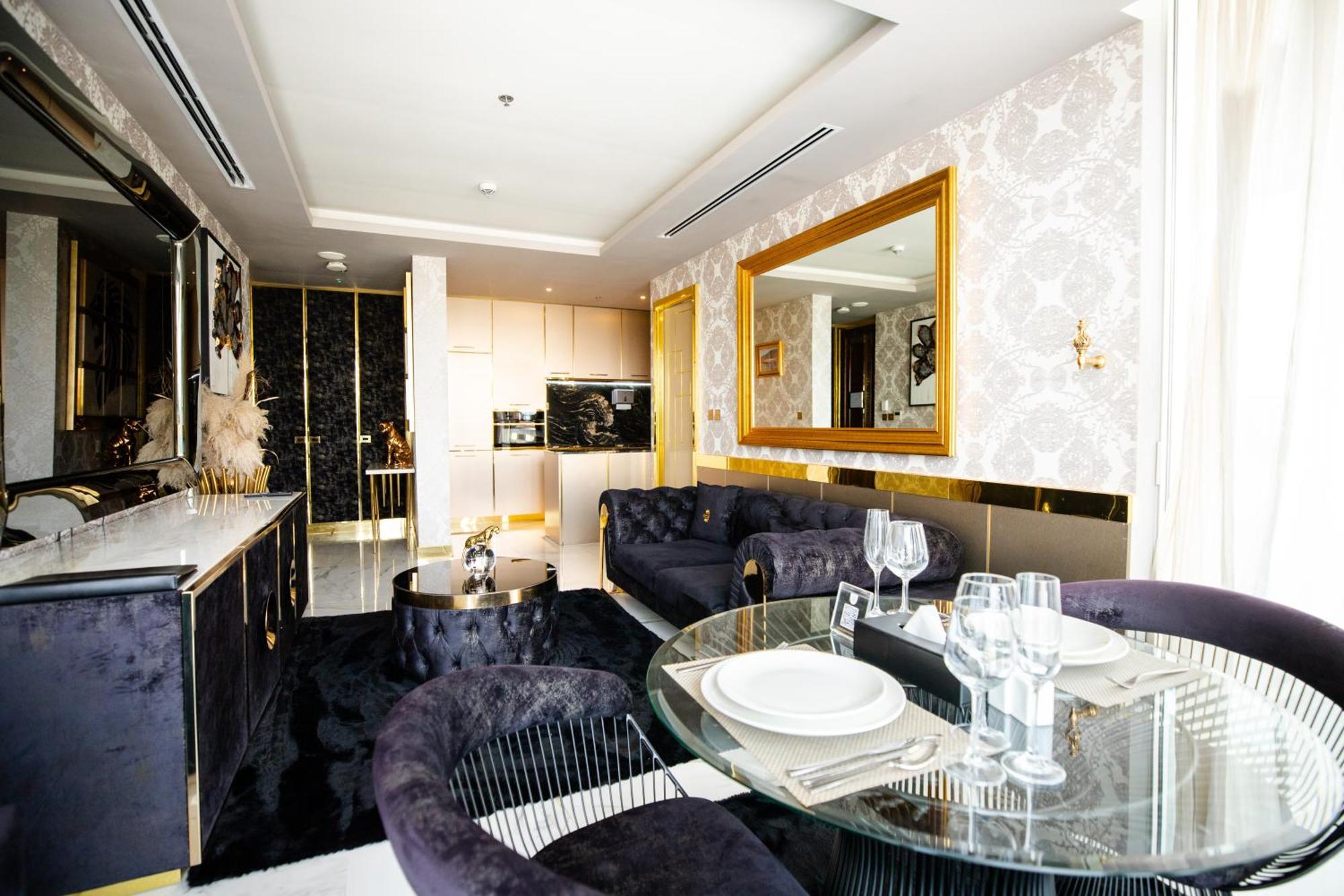 Number One Oxford Street Hotel & Suites Akra Dış mekan fotoğraf
