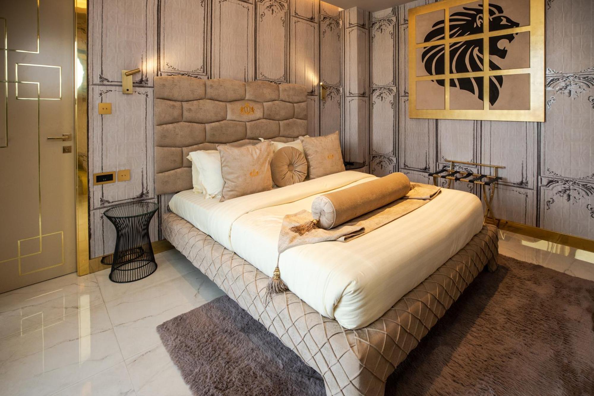 Number One Oxford Street Hotel & Suites Akra Dış mekan fotoğraf